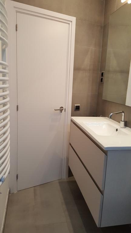 The Sky Attic Apartment سيدجيس المظهر الخارجي الصورة