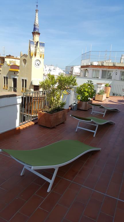 The Sky Attic Apartment سيدجيس المظهر الخارجي الصورة