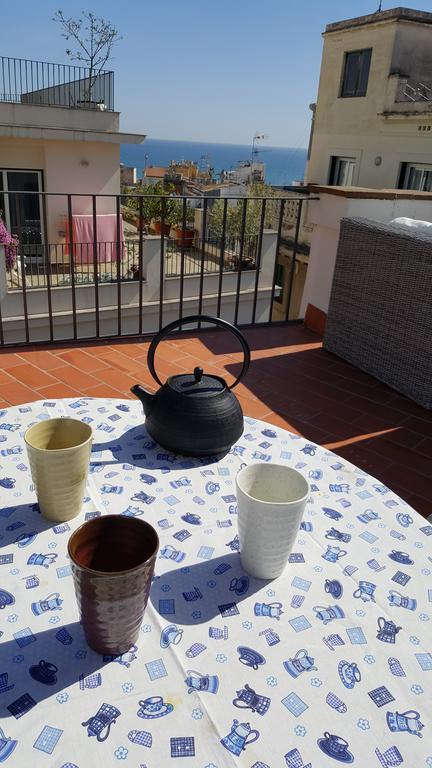 The Sky Attic Apartment سيدجيس المظهر الخارجي الصورة