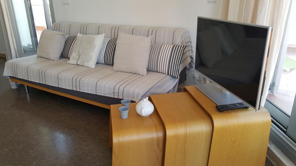 The Sky Attic Apartment سيدجيس المظهر الخارجي الصورة