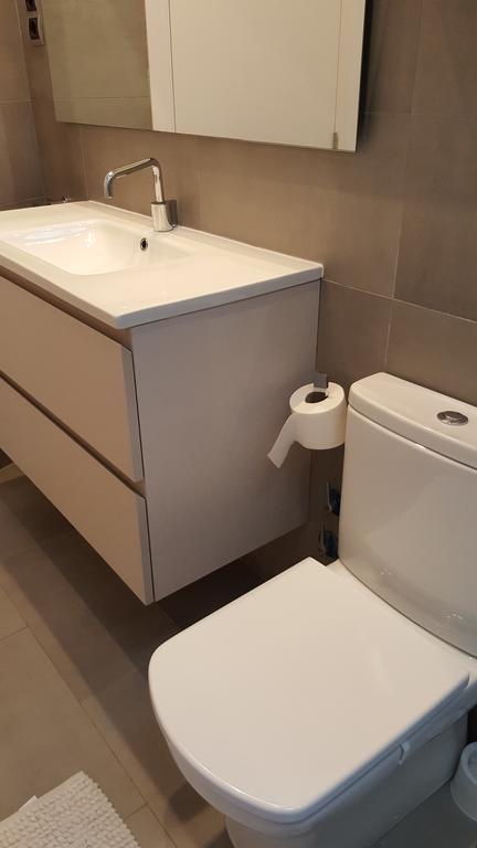 The Sky Attic Apartment سيدجيس المظهر الخارجي الصورة
