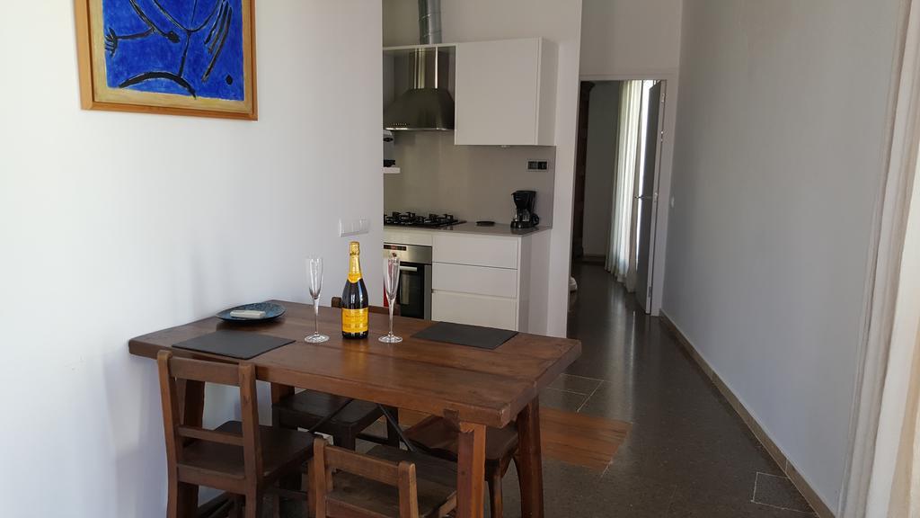 The Sky Attic Apartment سيدجيس المظهر الخارجي الصورة