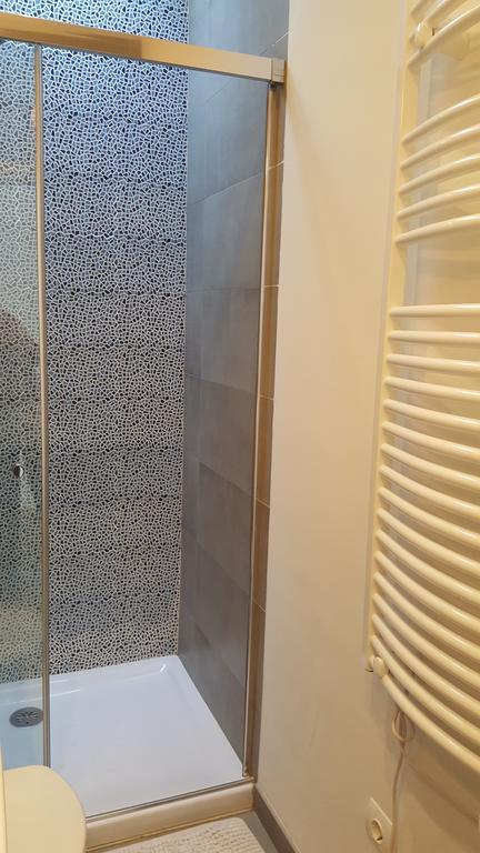 The Sky Attic Apartment سيدجيس المظهر الخارجي الصورة