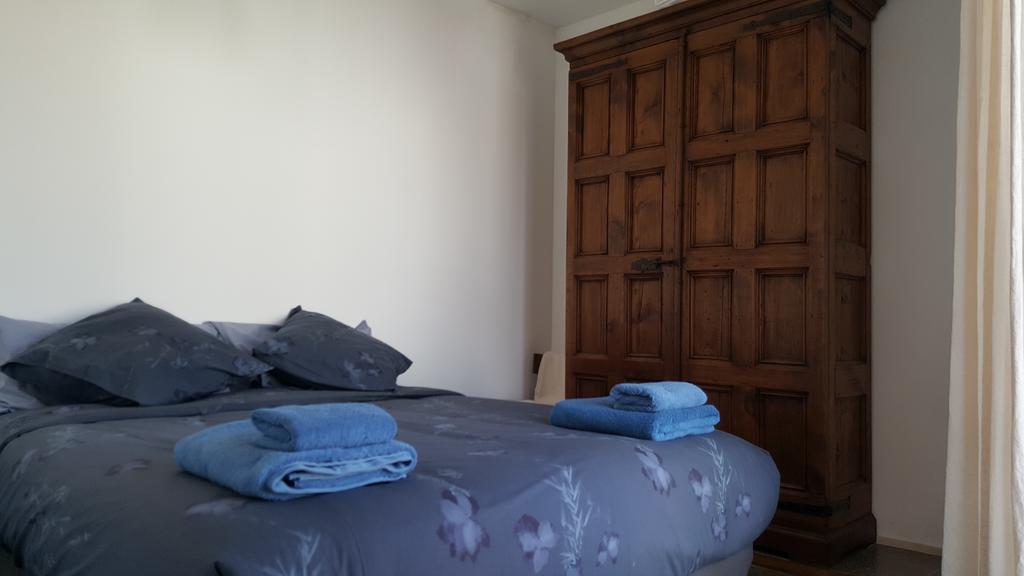 The Sky Attic Apartment سيدجيس المظهر الخارجي الصورة
