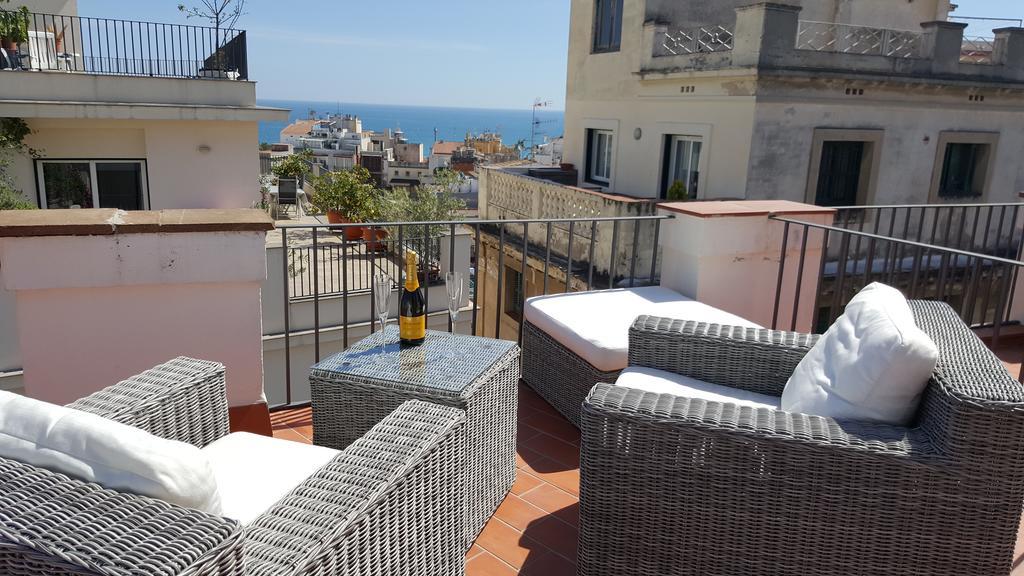 The Sky Attic Apartment سيدجيس المظهر الخارجي الصورة