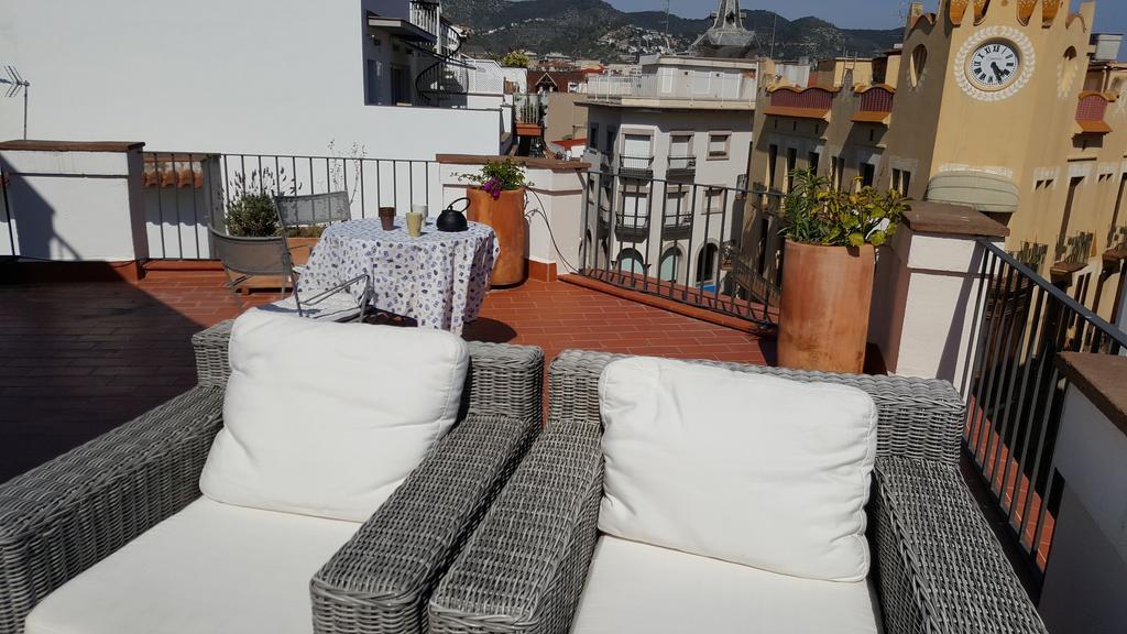 The Sky Attic Apartment سيدجيس المظهر الخارجي الصورة