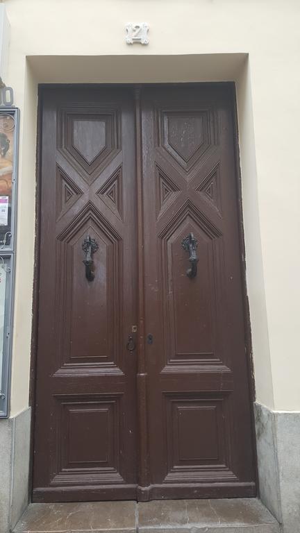The Sky Attic Apartment سيدجيس المظهر الخارجي الصورة